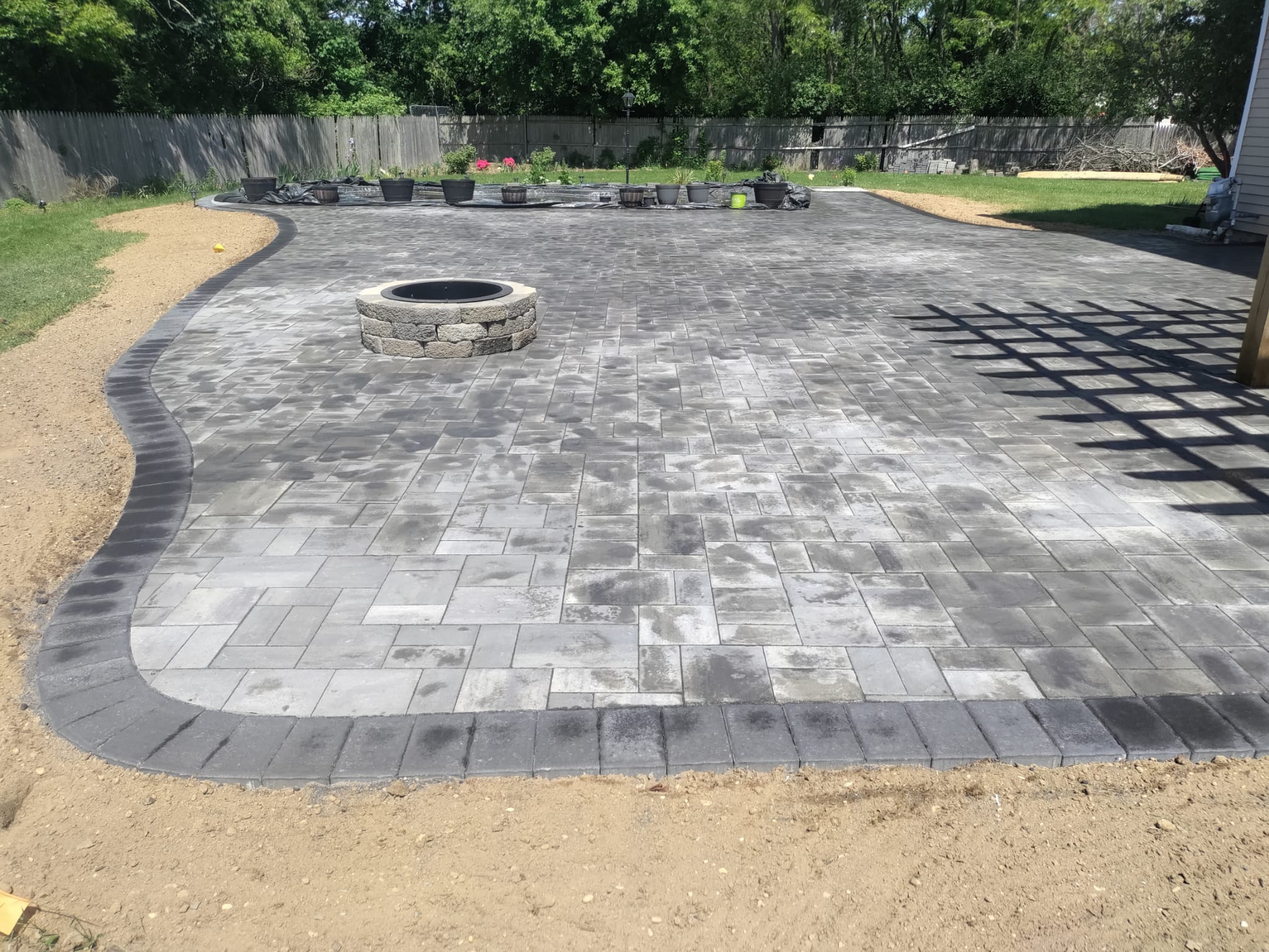 Clean paver border detail
